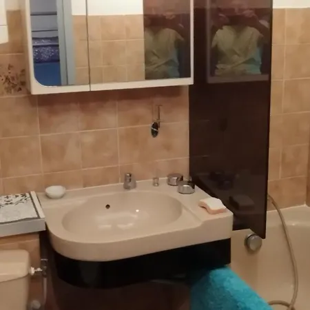 Six-fours Vue Et Situe Devant La Appartement Six-Fours-les-Plages